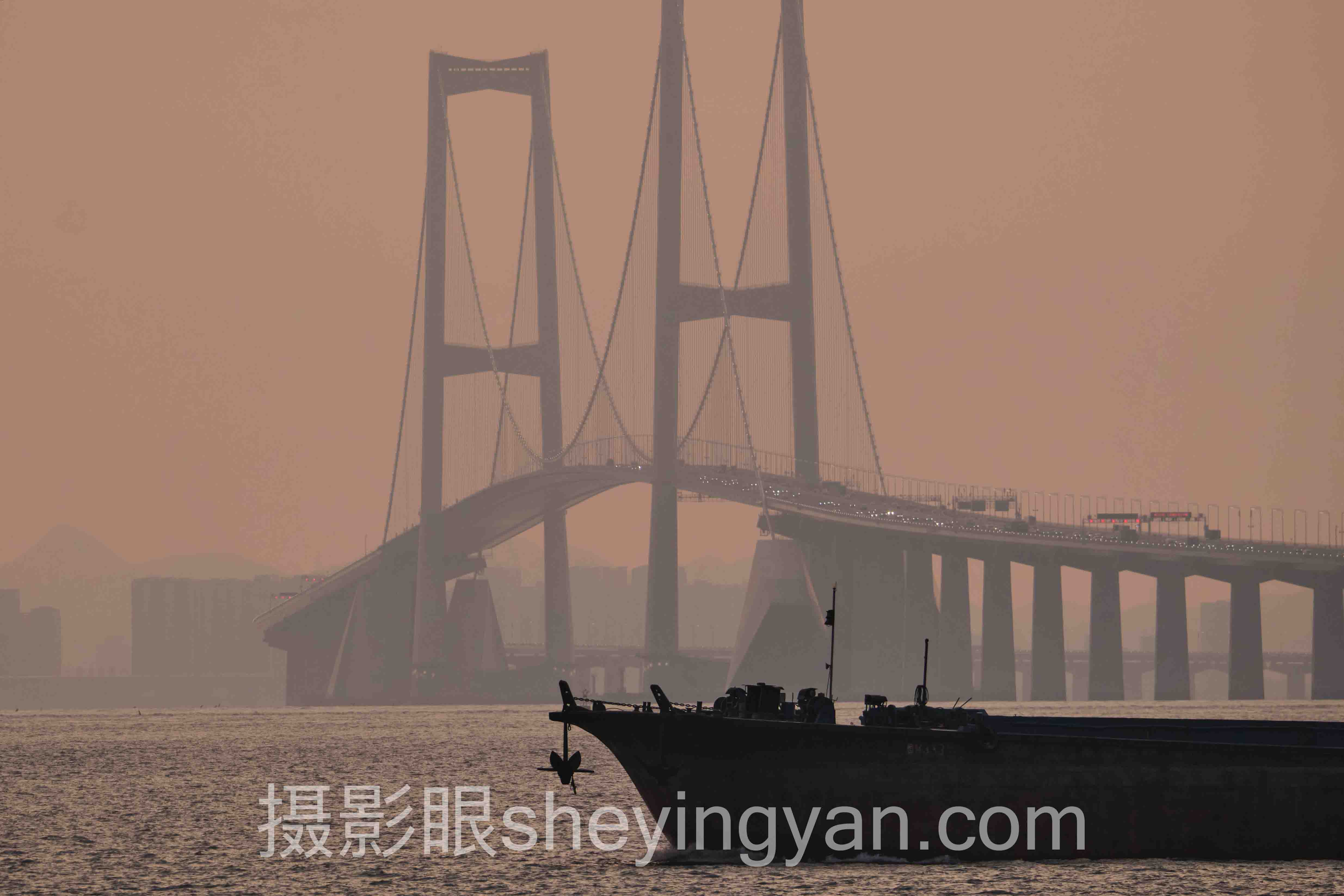 2024摄影灵感来源渠道数据报告：AI照片评分与照片点评洞察